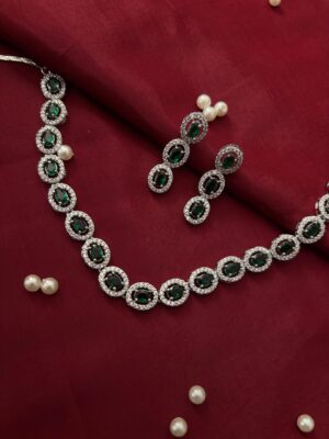 The "Royal Aura" Oval Halo Necklace Set